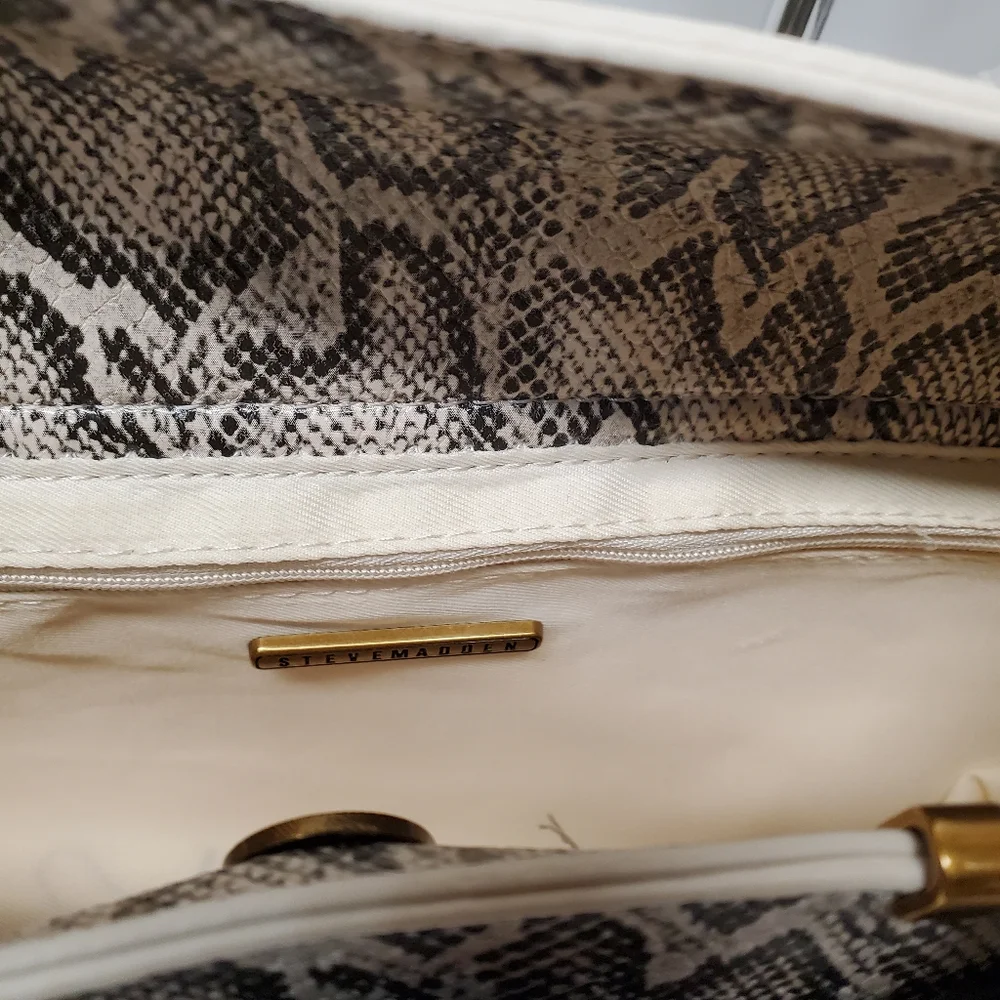 STEVE MADDEN BMEAD CROSSBODY BAG  SATCHEL  W HORSE TASSEL CHARM
